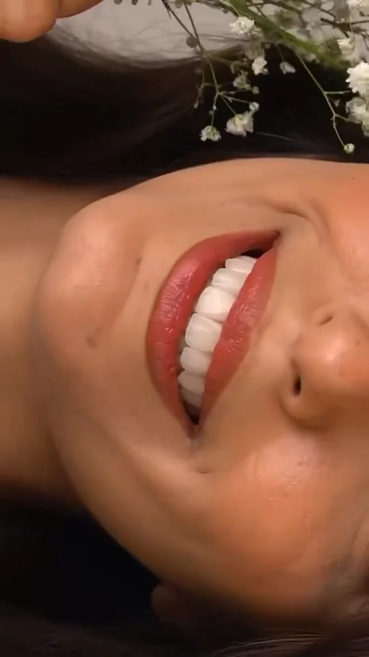 Flower smile video — dental